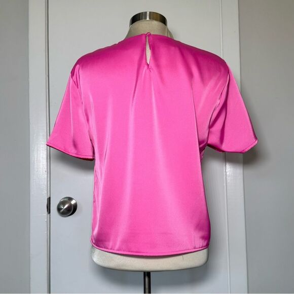 Nasty Gal Short Sleeve Satin Crop Top Blouse Relaxed Fit Barbie Pink 2 - Picture 3 of 6